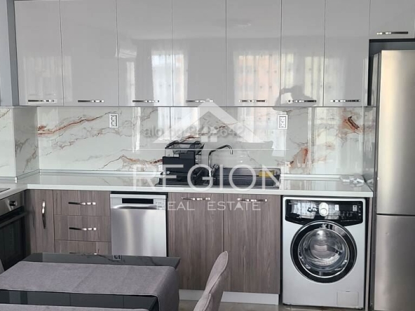 Дава се под наем Двустаен апартамент в Варна, Възраждане 3 - 50 кв.м за 510 € - Снимка #1