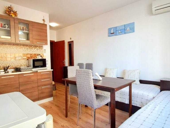 Двустаен апартамент в Свети Влас - 60 кв.м за 7 €/кв.м - Снимка #1