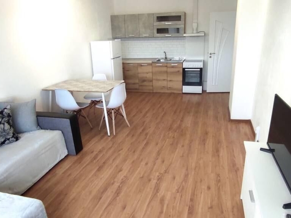 Дава се под наем Тристаен апартамент в Бургас, Братя Миладинови - 72 кв.м за 408 € - Снимка #1