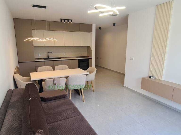 Тристаен апартамент в Созопол - 105 кв.м за 791 €/кв.м - Снимка #1