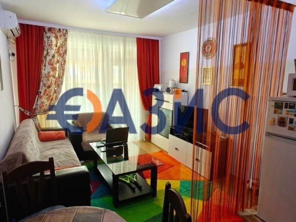 Двустаен апартамент в к.к. Слънчев бряг - 65 кв.м за 800 €/кв.м - Снимка #1