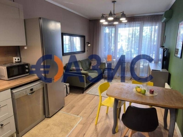 Тристаен апартамент в Свети Влас - 84 кв.м за 1721 €/кв.м - Снимка #1