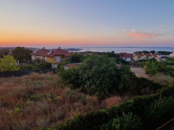 Дава се под наем Къща в Созопол - 100 кв.м за 122.4 € - Снимка #1