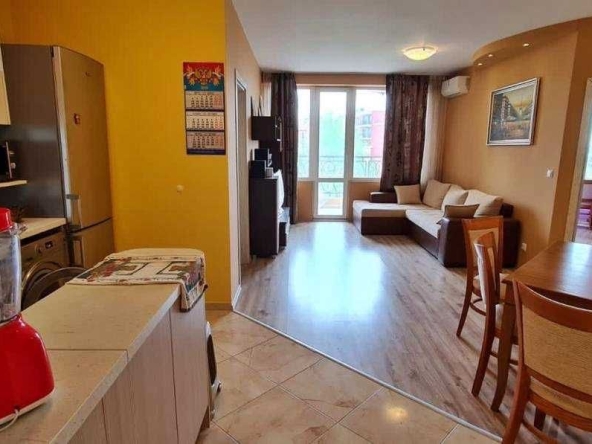 Тристаен апартамент в Поморие - 95 кв.м за 1237 €/кв.м - Снимка #1