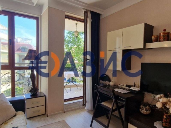 Двустаен апартамент в к.к. Слънчев бряг - 66 кв.м за 1637 €/кв.м - Снимка #1