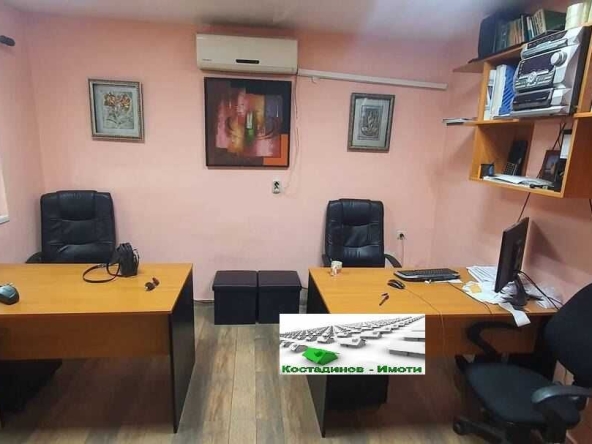Дава се под наем Офис в Пловдив, Младежки Хълм - 45 кв.м за 520 € - Снимка #1