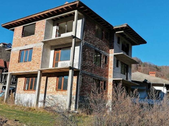 Къща в Бургас, Банево - 300 кв.м за 184 €/кв.м - Снимка #1