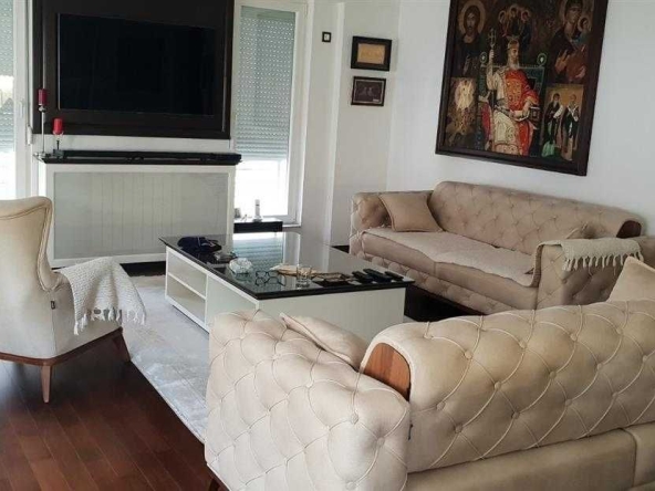 Дава се под наем Двустаен апартамент в Бургас, Лазур - 57 кв.м за 204 € - Снимка #1