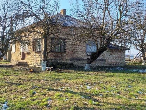 Парцел в с. Подгорица, Област Търговище - 150000 кв.м за 1 €/кв.м - Снимка #1