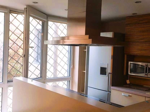 Дава се под наем Четиристаен апартамент в София, 7-ми 11-ти километър - 115 кв.м за 750 € - Снимка #1