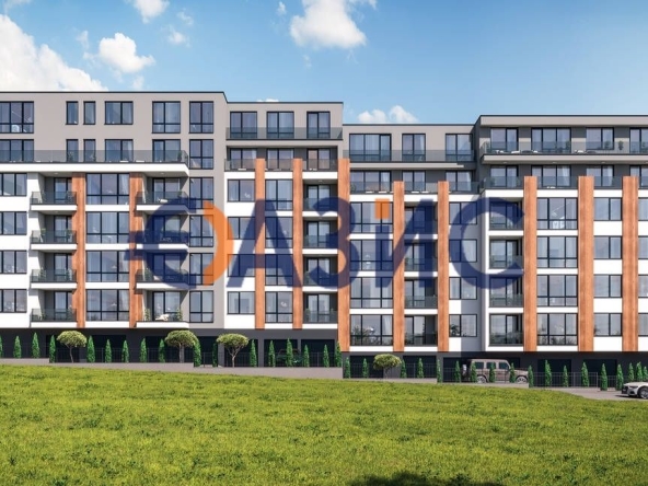 Тристаен апартамент в Бургас, Център - 99 кв.м за 458 €/кв.м - Снимка #1