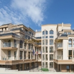 Двустаен апартамент в Созопол - 75 кв.м за 1074 €/кв.м - Снимка #1