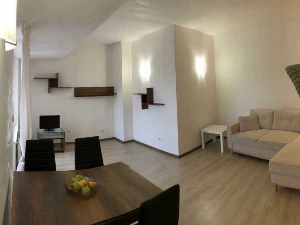 Дава се под наем Тристаен апартамент в София, Младост 4 - 75 кв.м за 765 € - Снимка #1