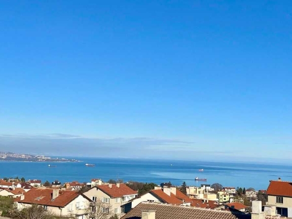 Тристаен апартамент в Варна, Галата - 87 кв.м за 674 €/кв.м - Снимка #1