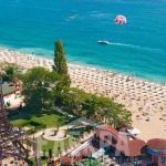 Тристаен апартамент в к.к. Златни пясъци - 91 кв.м за 701 €/кв.м - Снимка #1