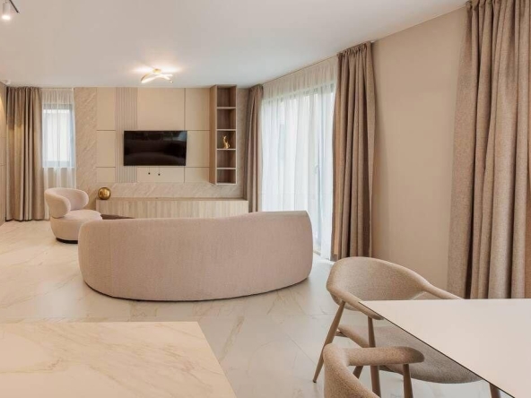 Дава се под наем Къща в Бургас, Сарафово - 140 кв.м за 1836 € - Снимка #1