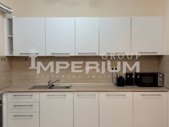 Дава се под наем Двустаен апартамент в Варна, Аспарухово - 65 кв.м за 663 € - Снимка #1