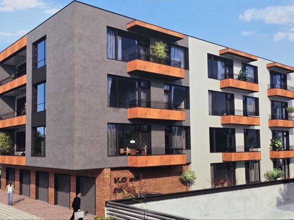 Тристаен апартамент в Сливен, Център - 97 кв.м за 1052 €/кв.м - Снимка #1