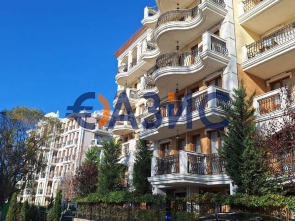 Двустаен апартамент в к.к. Слънчев бряг - 48 кв.м за 1169 €/кв.м - Снимка #1