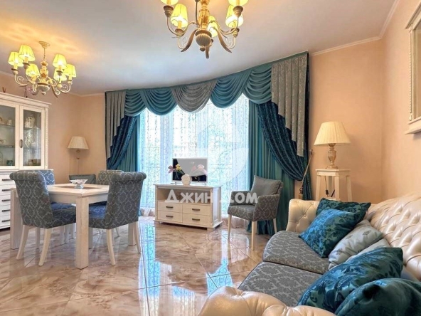 Тристаен апартамент в к.к. Слънчев бряг - 98 кв.м за 1725 €/кв.м - Снимка #1