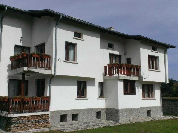 Къща в с. Маджаре, Област София-област - 635 кв.м за 355 €/кв.м - Снимка #1