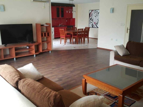 Дава се под наем Тристаен апартамент в Пловдив, Младежки Хълм - 120 кв.м за 540 € - Снимка #1