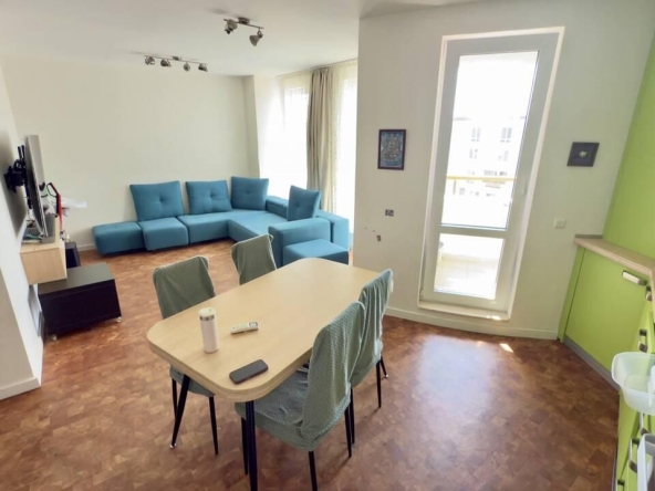Тристаен апартамент в Бургас, Сарафово - 99 кв.м за 1015 €/кв.м - Снимка #1