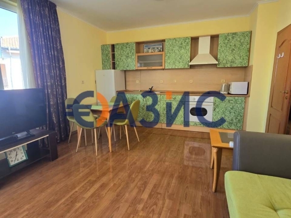 Тристаен апартамент в к.к. Слънчев бряг - 80 кв.м за 549 €/кв.м - Снимка #1