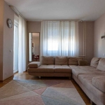 Дава се под наем Тристаен апартамент в Пловдив, Кършияка - 95 кв.м за 513.57 € - Снимка #1