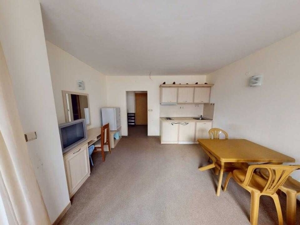 Двустаен апартамент в к.к. Слънчев бряг - 63 кв.м за 559 €/кв.м - Снимка #1