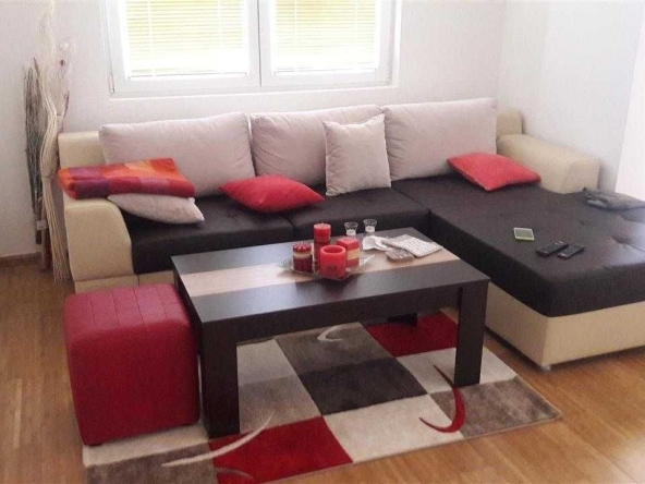 Дава се под наем Двустаен апартамент в София, Триъгълника - 65 кв.м за 510 € - Снимка #1