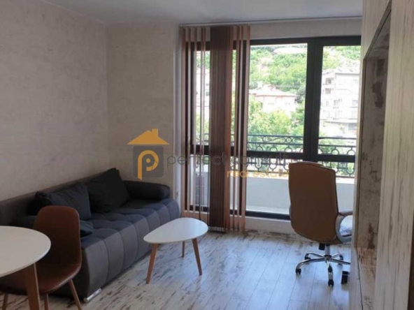 Дава се под наем Едностаен апартамент в Пловдив, Център - 36 кв.м за 360 € - Снимка #1