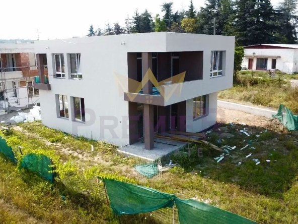 Къща в Варна, м-т Боровец - юг - 200 кв.м за 498 €/кв.м - Снимка #1