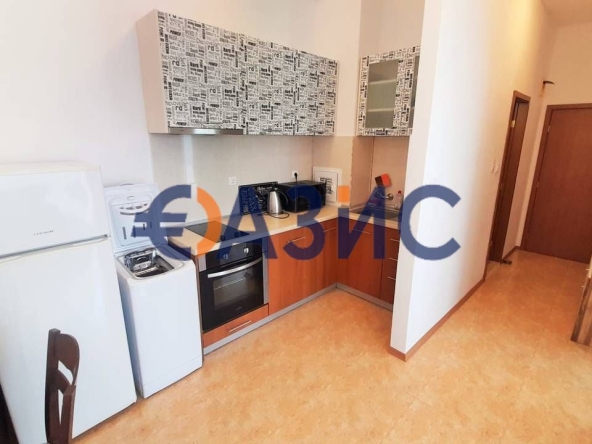 Двустаен апартамент в к.к. Слънчев бряг - 60 кв.м за 604 €/кв.м - Снимка #1