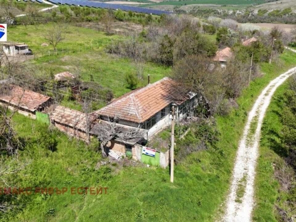 Къща в с. Джулюница, Област Русе - 80 кв.м за 57 €/кв.м - Снимка #1