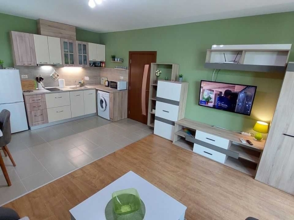 Дава се под наем Двустаен апартамент в Пловдив, Каменица 1 - 56 кв.м за 240 € - Снимка #1