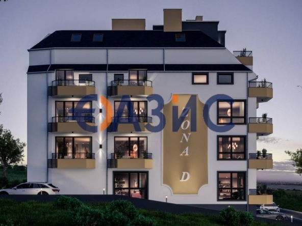 Тристаен апартамент в Бургас, Център - 96 кв.м за 606 €/кв.м - Снимка #1