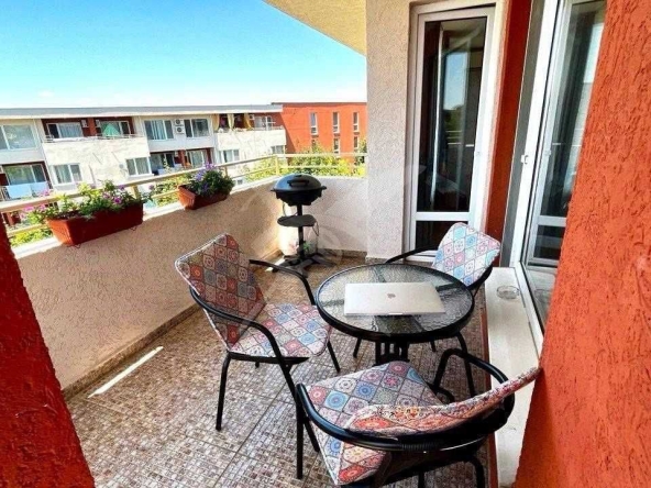 Тристаен апартамент в к.к. Слънчев бряг - 84 кв.м за 881 €/кв.м - Снимка #1