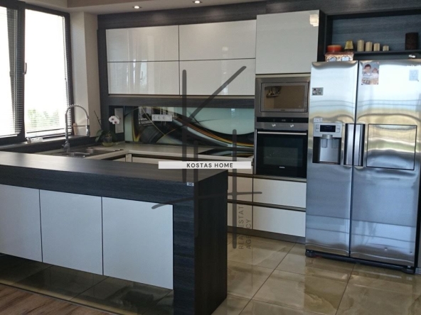 Четиристаен апартамент в Варна, Галата - 132 кв.м за 1591 €/кв.м - Снимка #1