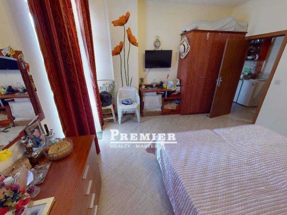 Двустаен апартамент в к.к. Слънчев бряг - 71 кв.м за 839 €/кв.м - Снимка #1