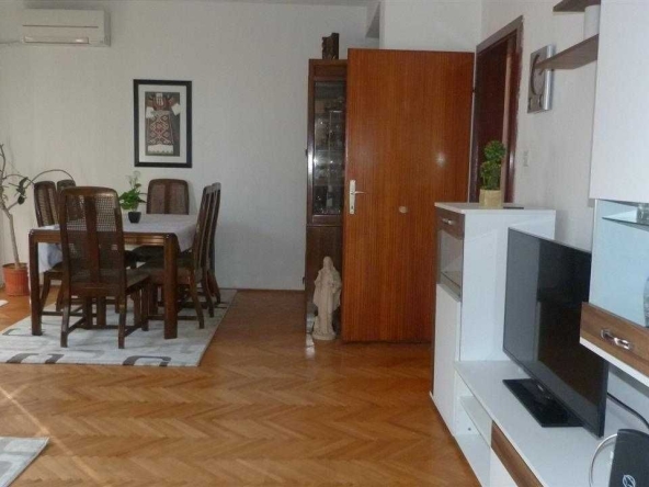Дава се под наем Двустаен апартамент в София, Лагера - 69 кв.м за 408 € - Снимка #1