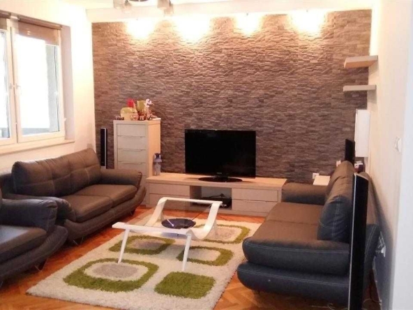 Дава се под наем Тристаен апартамент в София, Княжево - 80 кв.м за 637.5 € - Снимка #1