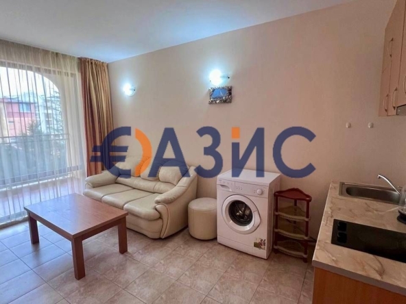 Двустаен апартамент в к.к. Слънчев бряг - 59 кв.м за 1170 €/кв.м - Снимка #1