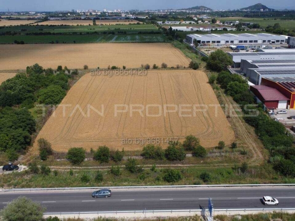 Парцел в Пловдив, Индустриална зона - Север - 11000 кв.м за 137 €/кв.м - Снимка #1