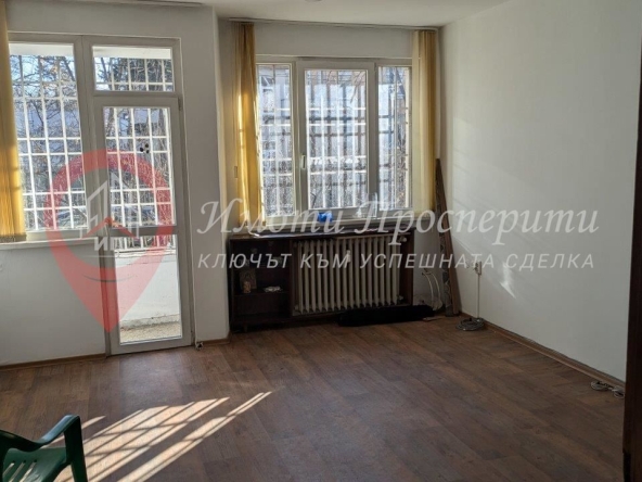 Дава се под наем Офис в София, Яворов - 96 кв.м за 600 € - Снимка #1