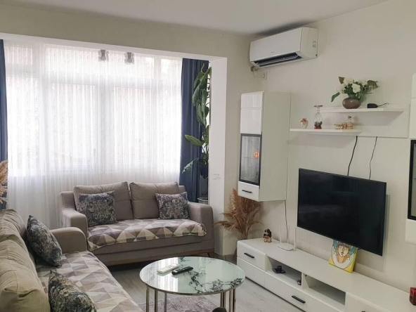 Дава се под наем Двустаен апартамент в Бургас, Възраждане - 52 кв.м за 408 € - Снимка #1