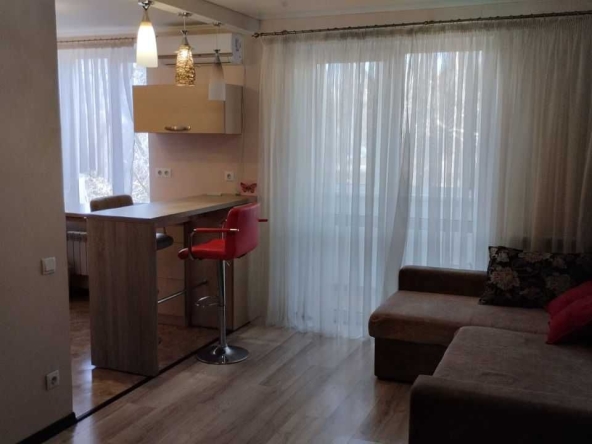 Дава се под наем Едностаен апартамент в София, Банишора - 49 кв.м за 325 € - Снимка #1