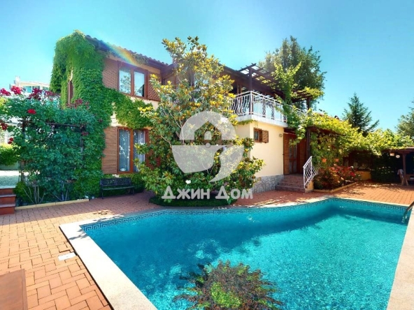 Къща в с. Кошарица, Област Бургас - 264 кв.м за 1459 €/кв.м - Снимка #1