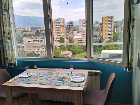 Дава се под наем Двустаен апартамент в София, Изток - 50 кв.м за 600 € - Снимка #1