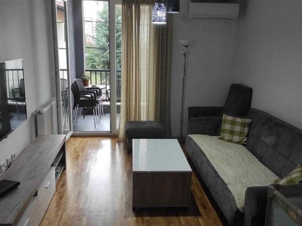 Дава се под наем Двустаен апартамент в София, Бъкстон - 70 кв.м за 459 € - Снимка #1